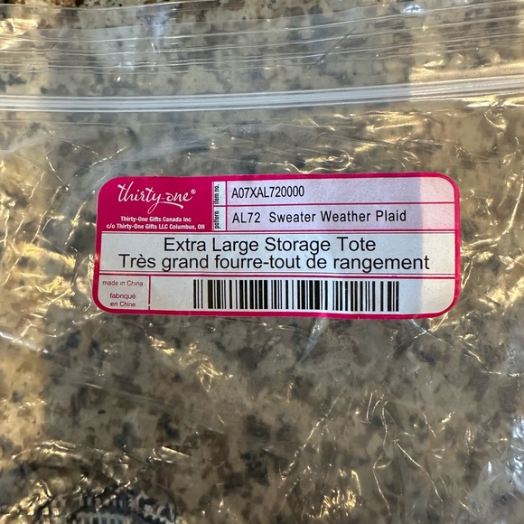 31 Extra Large Storage Tote in Sweater Plaid - Picture 2 of 6